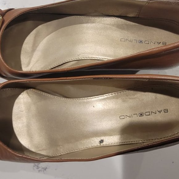 Bandolino Women's BD Jobey Brown Leather Wedge with Gold Buckle Strap Size 10M - Picture 6 of 14